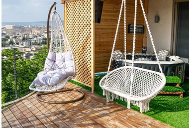 סוויטה לונה בוטיק - המרפסת והנוף