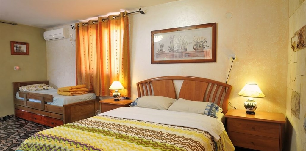 עמיר צימרים בכליל היסמין (5).JPG