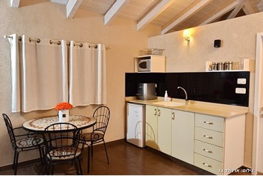 מונרו - סוויטות בוטיק - סוויטת ארגמן