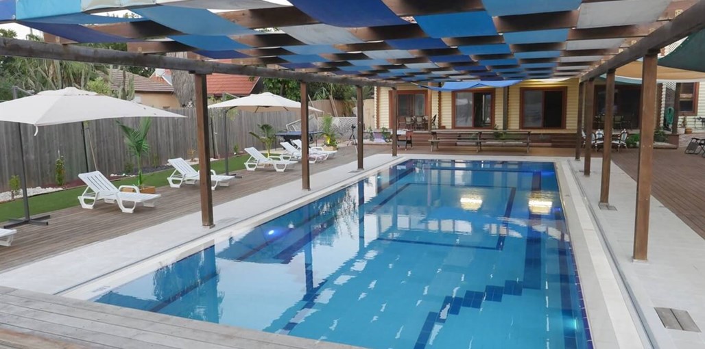 פשוט לנשום בבוסתן הגליל בריכה וחצר (12).jpg