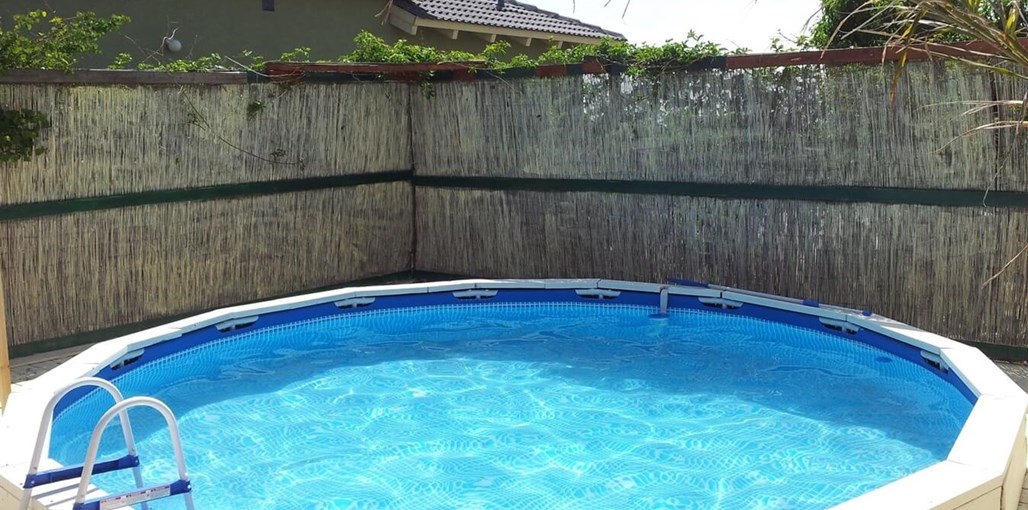 שירת הרוח שירת הרוח - חצר ובריכה (16).jpg