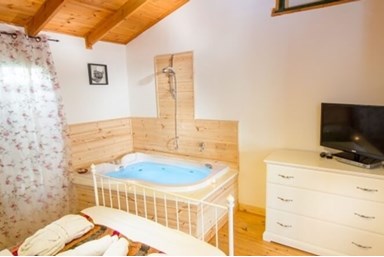 שירת הרוח - בקתת נועה