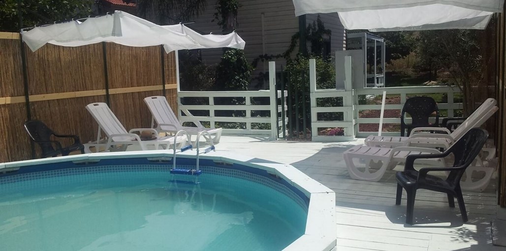 שירת הרוח שירת הרוח - חצר ובריכה (24).jpg