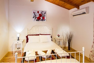 שירת הרוח - בקתת נועה