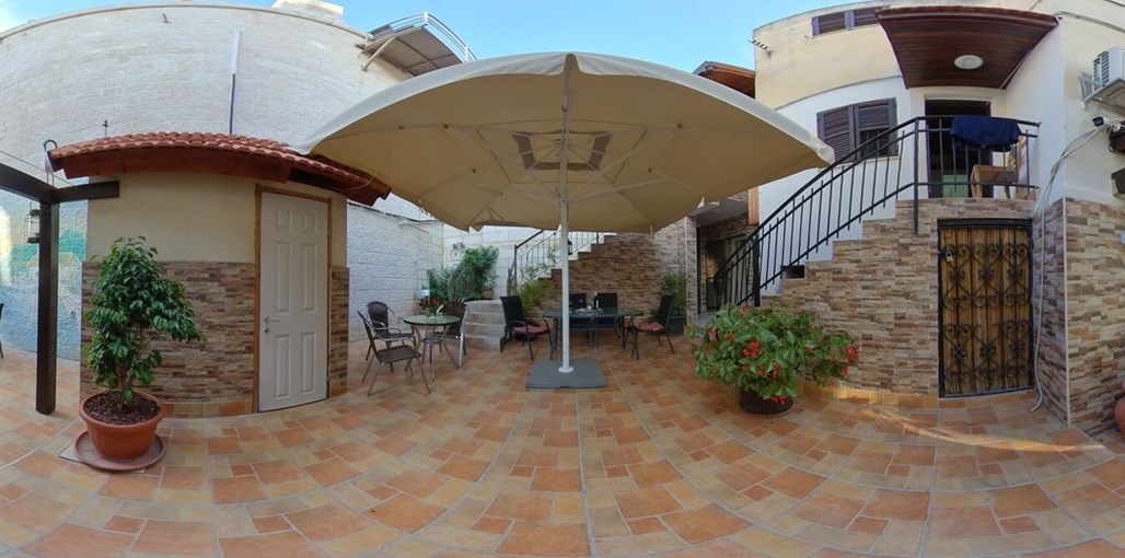 צימר סנטה מריה סנטה מריה - החצר והסביבה (3).jpg