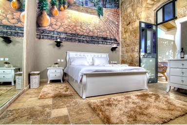 שלווה בצפת העתיקה - וילת המעיין