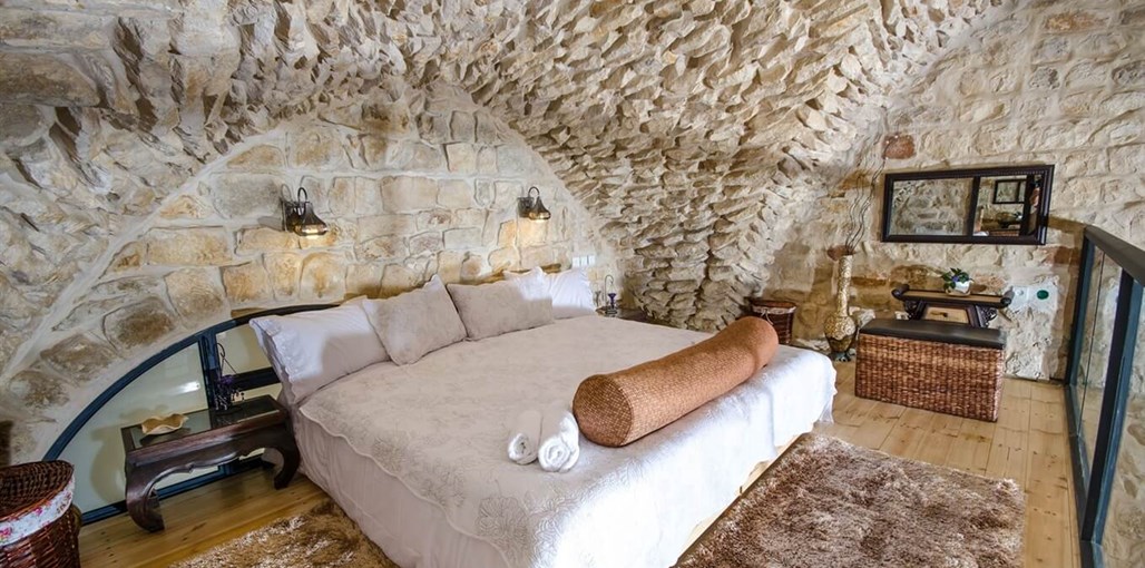 שלווה בצפת העתיקה מעיין 2 (10).jpg