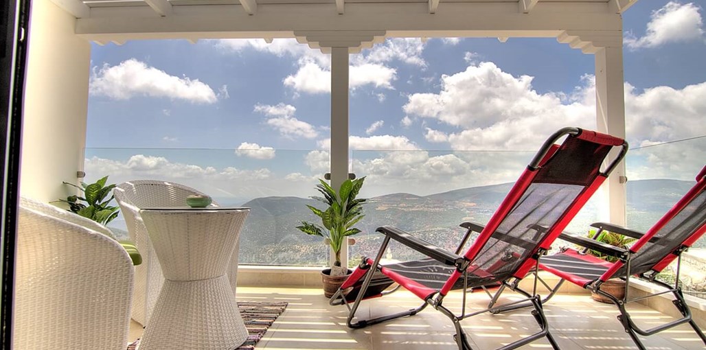 שלווה בצפת העתיקה רות (9).jpg