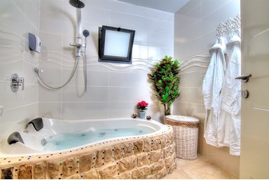 שלווה בצפת העתיקה - רות