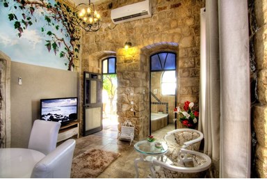 שלווה בצפת העתיקה - וילת המעיין