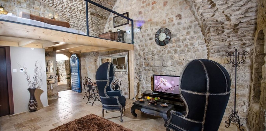 שלווה בצפת העתיקה מעיין 2 (1).jpg