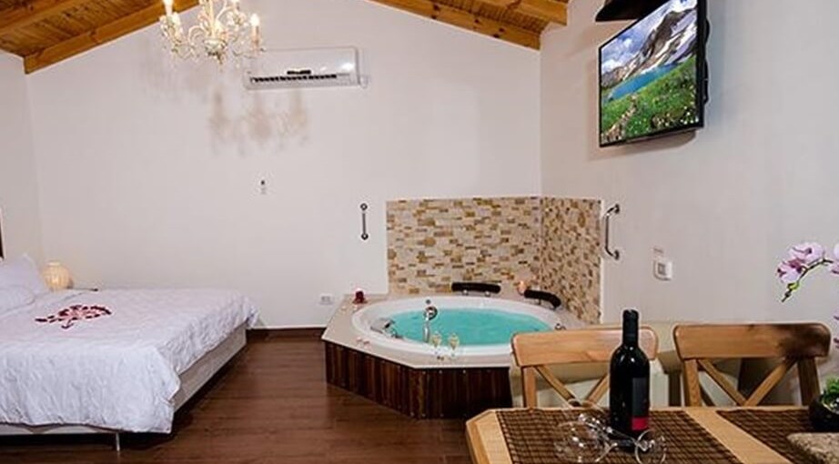 קלודין בקתות יוקרה קלודין - בקתות זוגיות (26).jpg