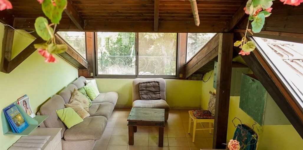 מכחול ורוח מכחול ורוח - גל (2).jpg