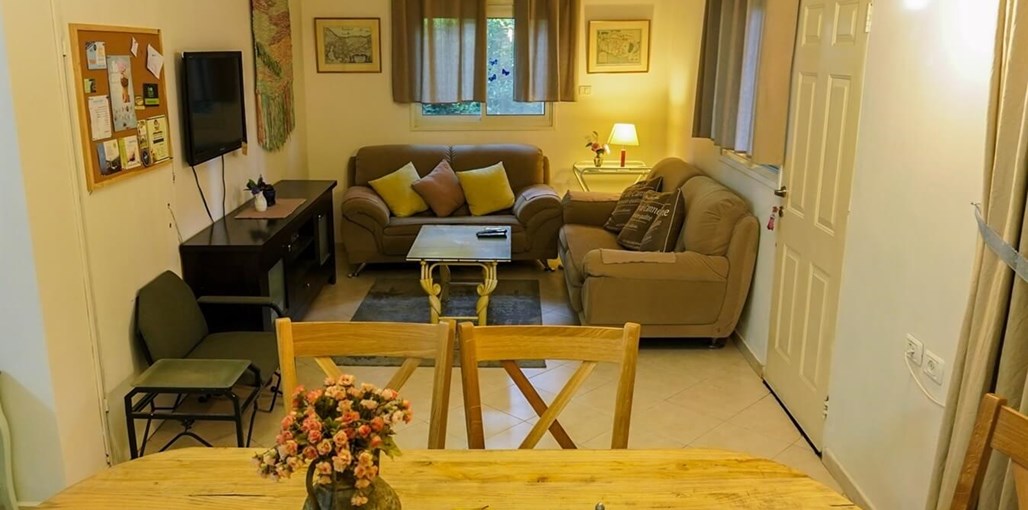 מכחול ורוח מכחול ורוח - בר (2).jpg