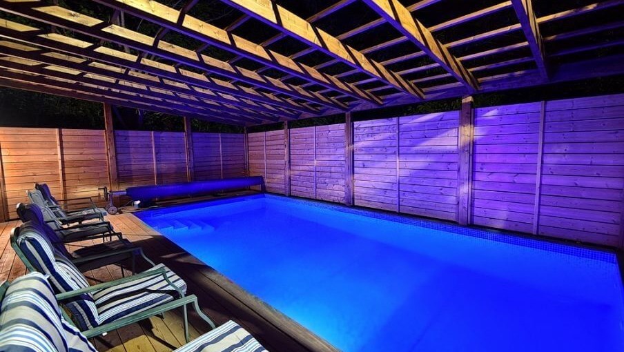 בקתות טוסקנה ברמות חצר ובריכה (5).jpg