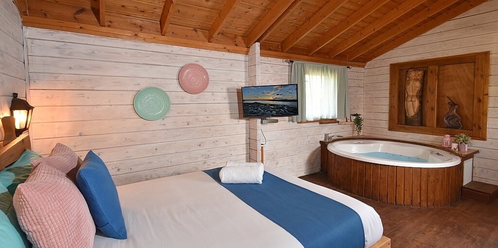 גולנה בקתה זוגית (4).jpg