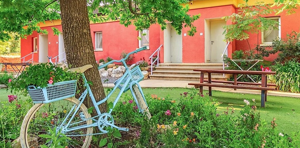 שלווה על ההר שלווה על ההר - חצר זוגי (14).jpg