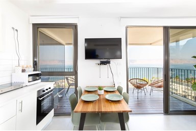 לייקוויו אואזיס - Lakeview Oasis