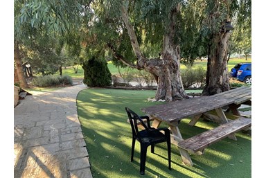 צימרים קלימנטו - החצר והנוף