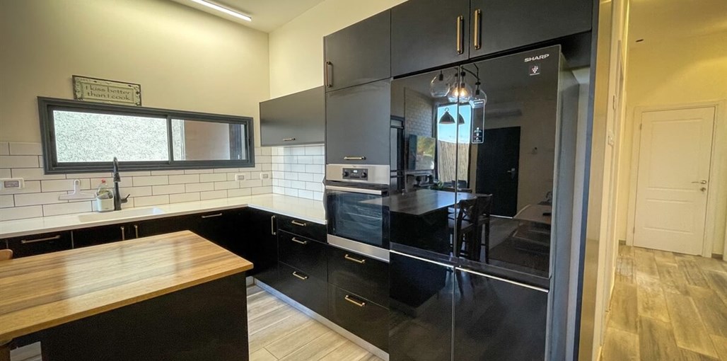 על צוקי הגלבוע סוויטת רויאל החדשה (2).jpg