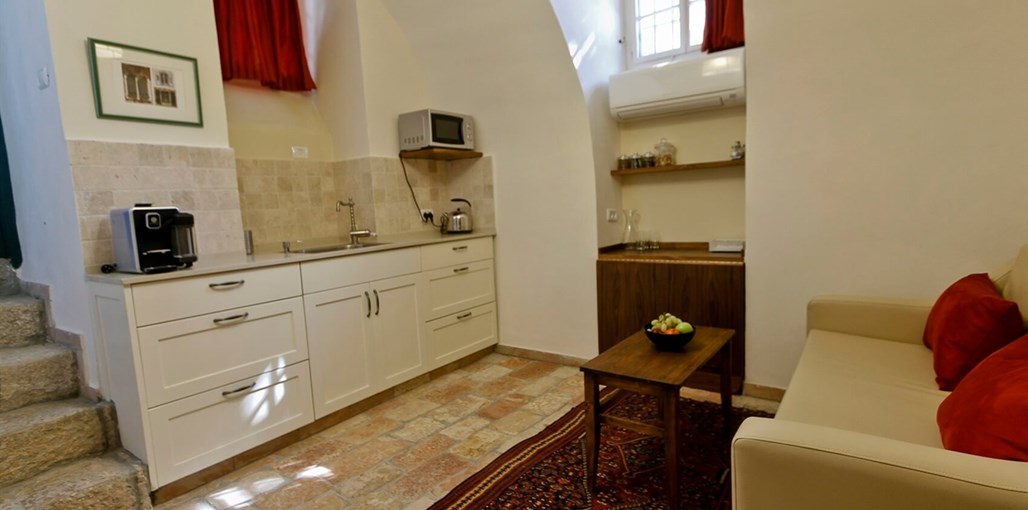 הבית הטמפלרי - The Templer Inn Sandel4.jpg