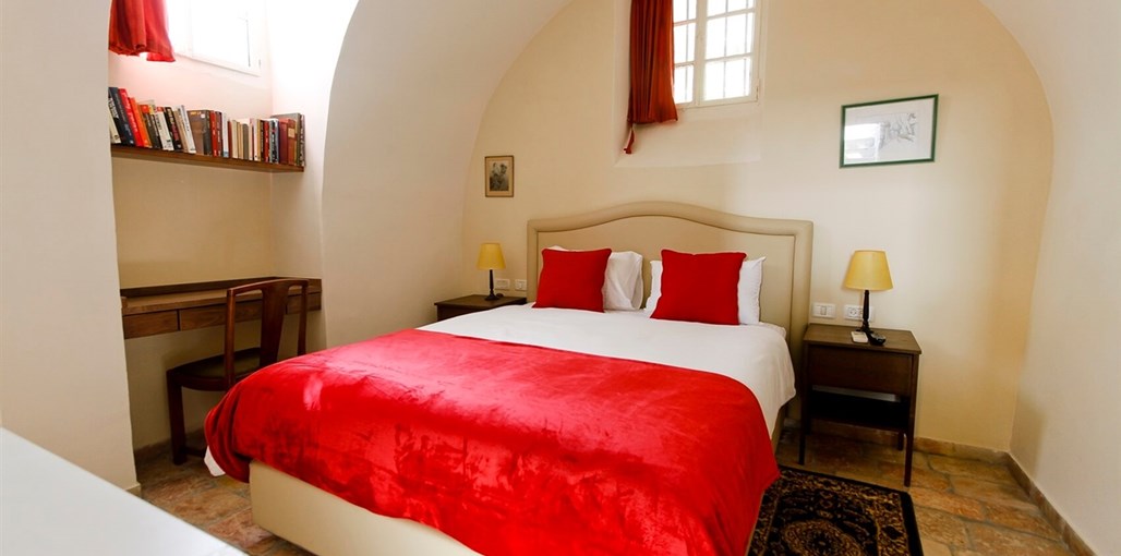 הבית הטמפלרי - The Templer Inn Sandel2.jpg