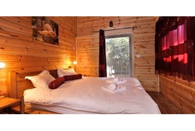 הבקתות האקולוגיות - קינמון 