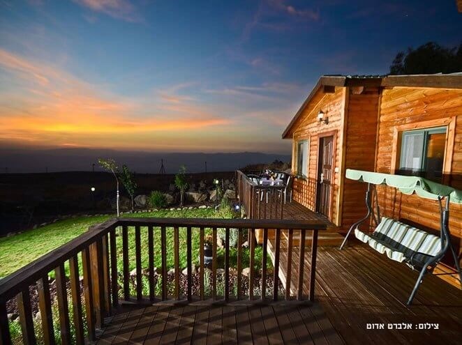 הבקתות האקולוגיות מתחם החוץ (17).jpg