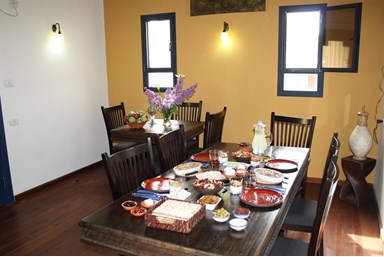 סוזנה באודם - החצר, הנוף והסביבה