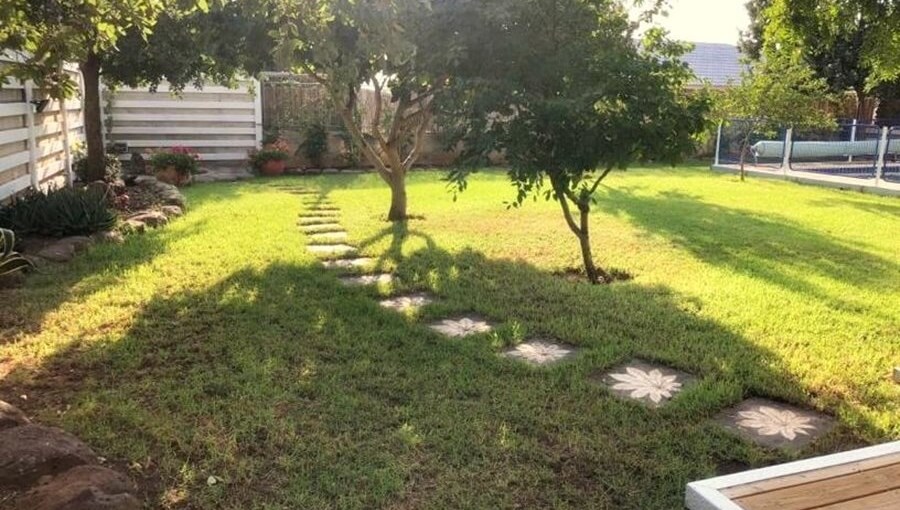 סוויטת הרמיטאז' בגולן הבריכה והחצר (2).jpg