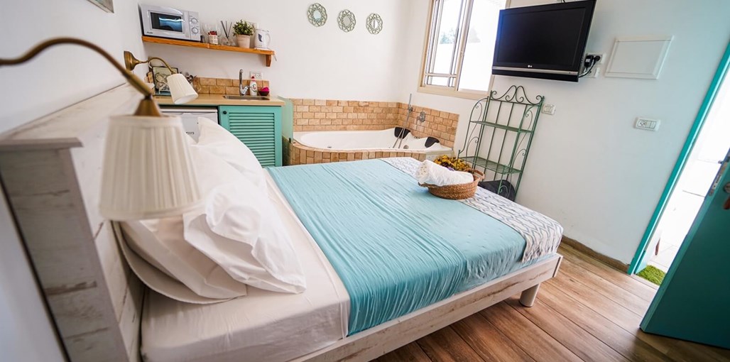 עדנת האוהבים יערת הדבש (12).jpg