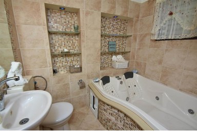 עדנת האוהבים - אהבה קסומה