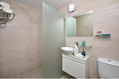 עדנת האוהבים - אהבה בנהוריתא