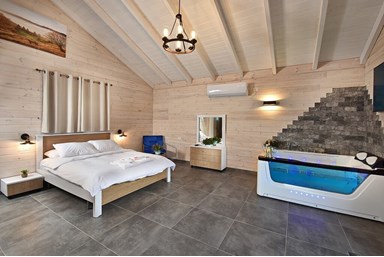 נחלים בקתות בטבע - דן 