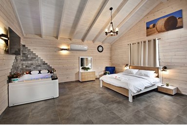 נחלים בקתות בטבע - בניאס