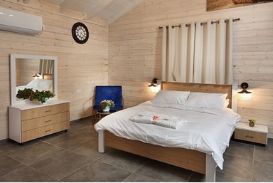 נחלים בקתות בטבע - בניאס