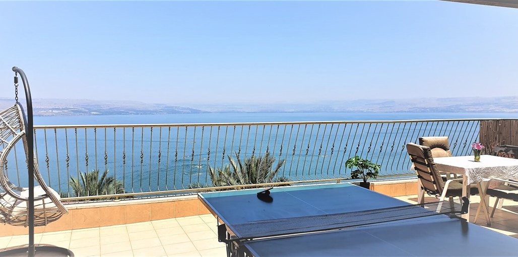 אירוח מיכל בכנרת דירת מול כנרת (1).jpg