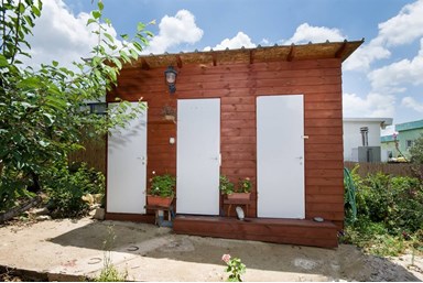 אצל שמשון בחצר - מתחם החוץ