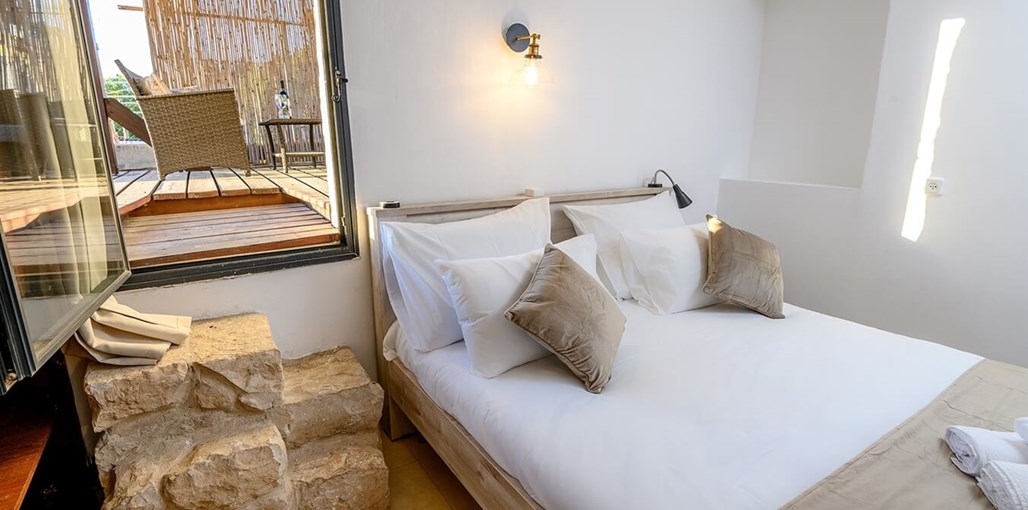 מלון בוטיק רוזנטליס חדר לשם (3).jpg