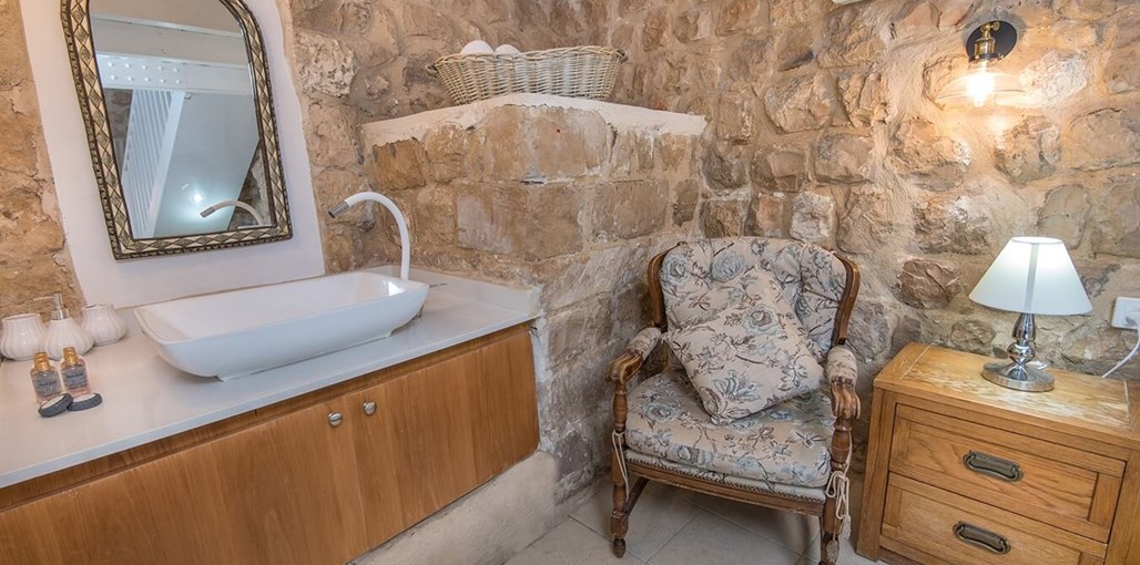 מלון בוטיק רוזנטליס חדר ברקת (2).jpg