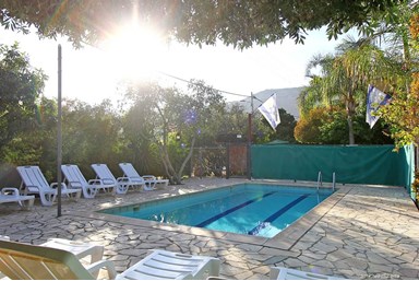 נופש דביר - הבריכה, החצר והנוף