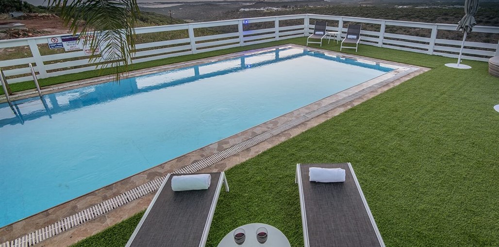 אחוזת תאי TAI אחוזת TAI - החצר והבריכה (4).jpg