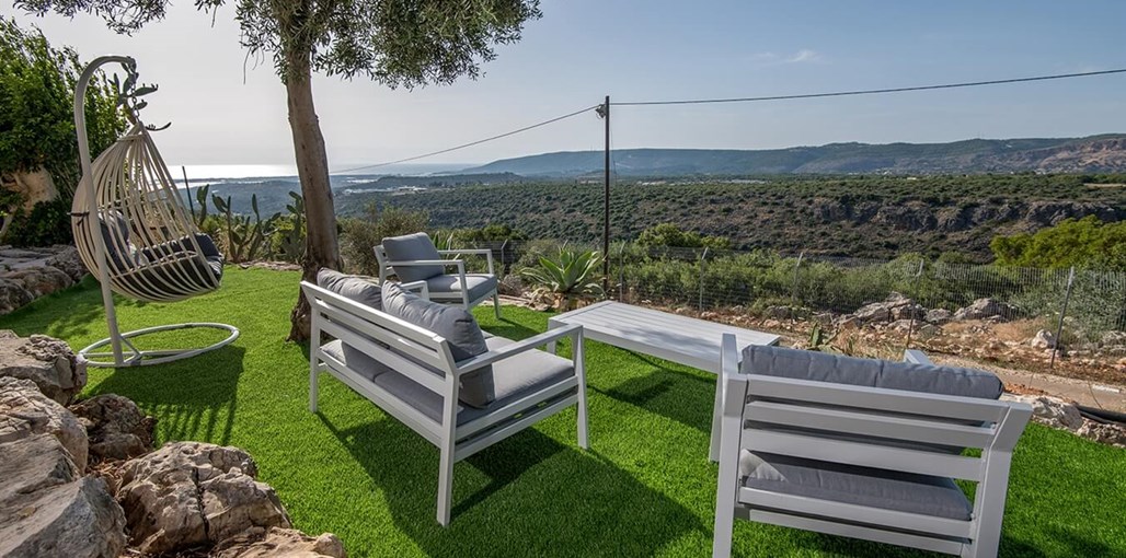 אחוזת תאי TAI אחוזת TAI - החצר והבריכה (11).jpg