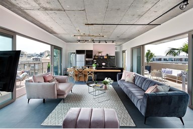 פנטהאוז היוקרה בבית השעון