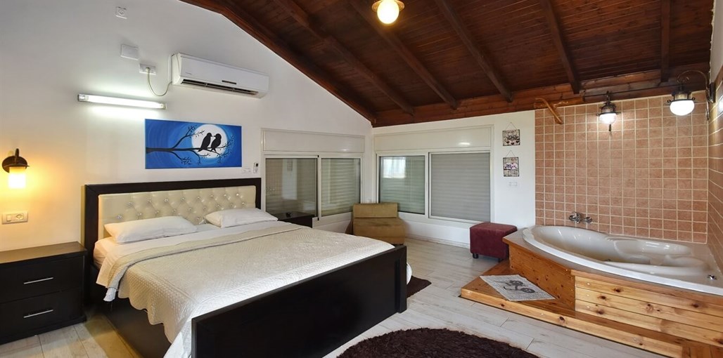 נופש תומר סוויטת האהבה (1).jpg