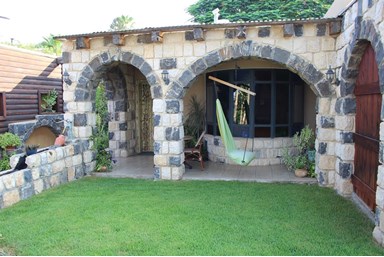 וודסטון - WoodStone - לזוגות בלבד - החצר