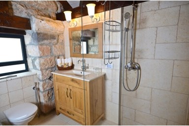 פנינת הברון מטולה - סוויטה 1