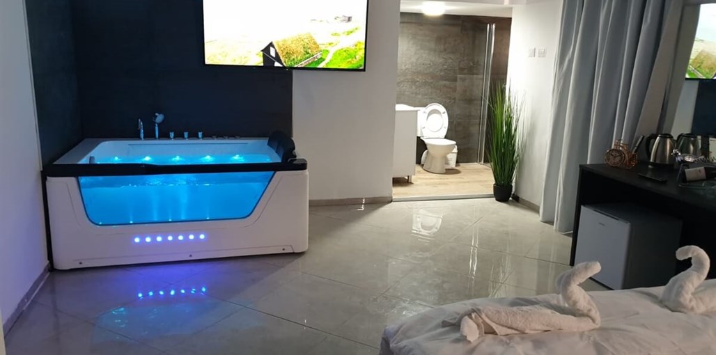 סקיי סיטי - Sky City הסוויטות (4).jpeg