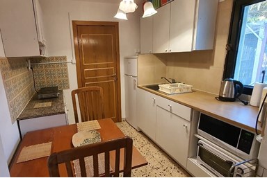 אורן מול הרים