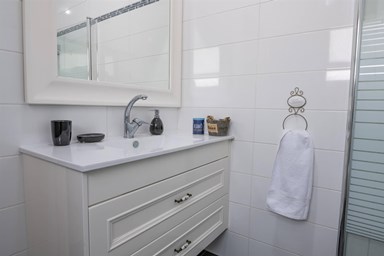 סוויטות לוגאסי - הסוויטות